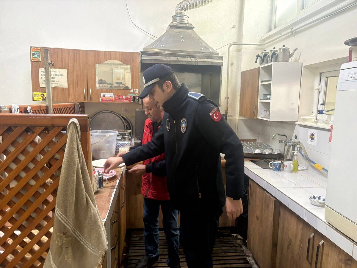 Balıkesir’de Kış Mücadelesi! 1d742bdc 9c32 4659 8e0f 3f5807be25be - Marmara Bölge Gazetesi