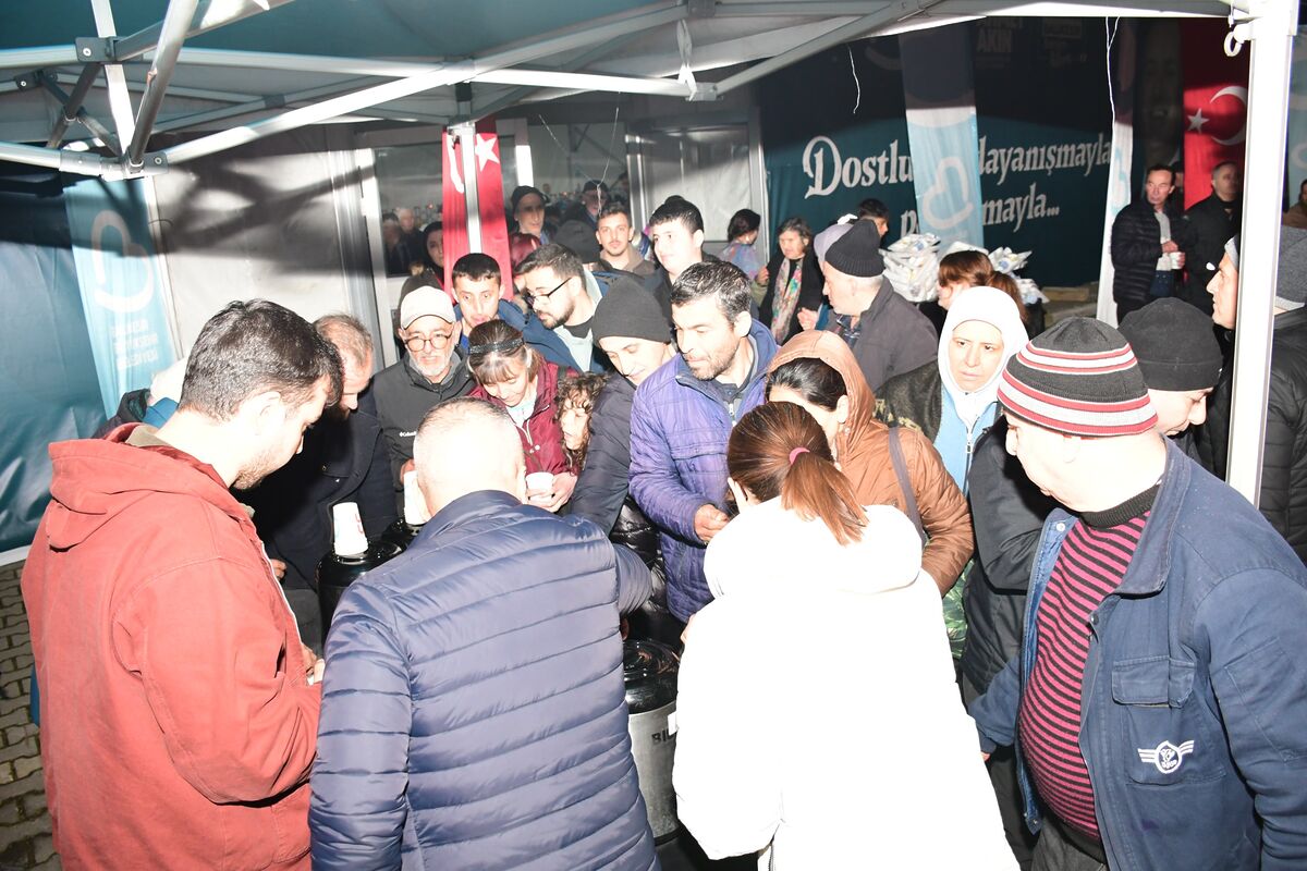 Balıkesir’de Dev İftar Sofrası 2f80a23f d470 4d7f 98d0 4cd561c46399 - Marmara Bölge Gazetesi