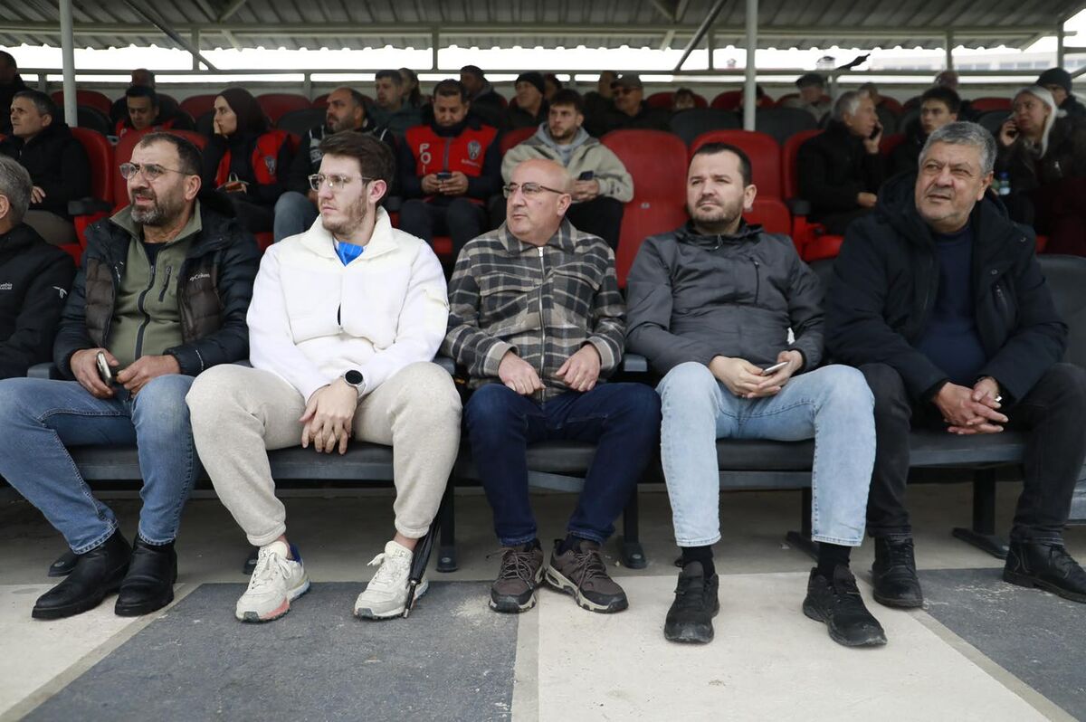 Burhaniye Belediyespor Rakibine Sahayı Dar Etti 625049625 1364190385747326 5040021242087000376 n - Marmara Bölge Gazetesi