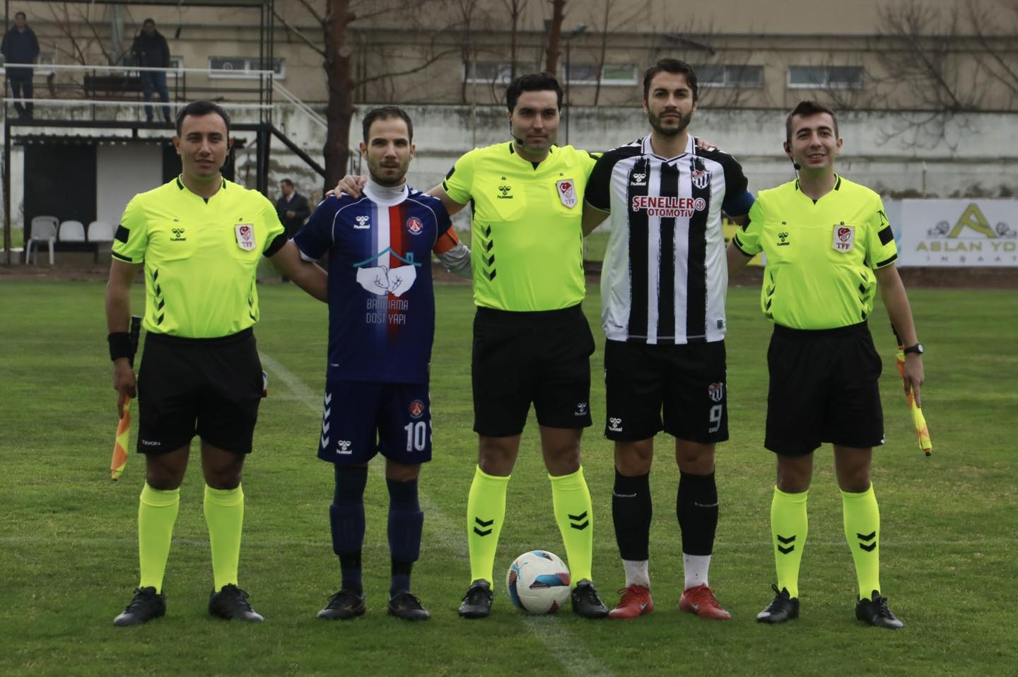 Burhaniye Belediyespor Rakibine Sahayı Dar Etti 625056376 1364190415747323 3822546109525089475 n - Marmara Bölge Gazetesi