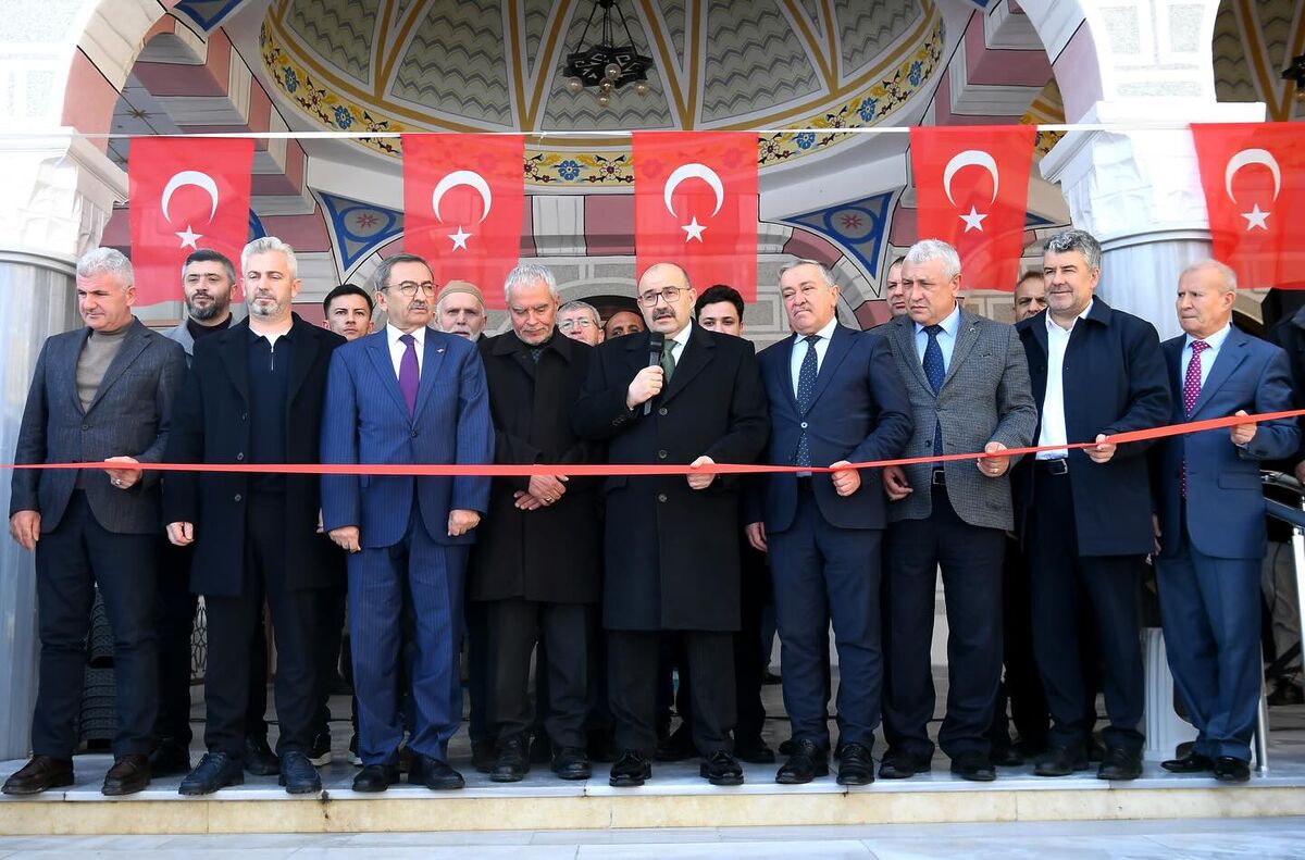 Karesi’de Kuva-yi Milliye Camii İbadete Açıldı 626263368 18325108525222704 4691601354379260597 n - Marmara Bölge Gazetesi