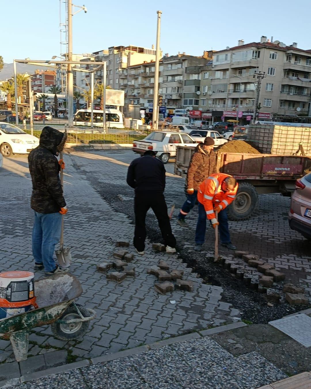 Edremit’te Kışın Düğümü Çözüldü! 626782229 906845118373181 1866577948513688447 n - Marmara Bölge Gazetesi