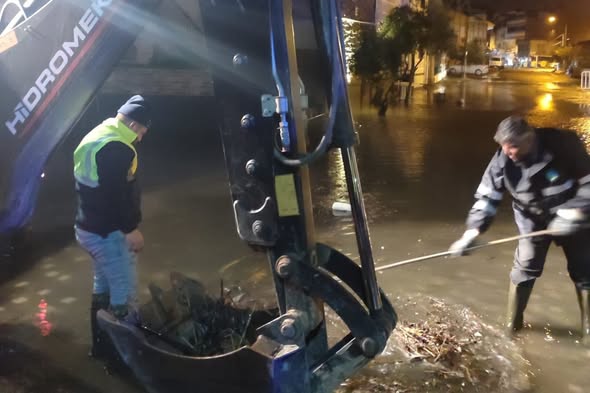 Balıkesir’i Lodos Vurdu 634760417 1242889501362052 4000045716363587282 n 1 - Marmara Bölge Gazetesi