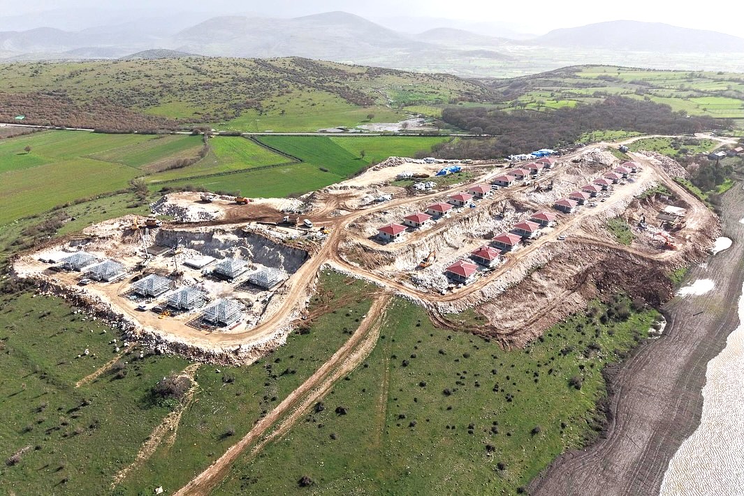 Sındırgı Deprem Konutlarında Son Durum! 636294838 17875076826530063 8486323772515570058 n - Marmara Bölge Gazetesi