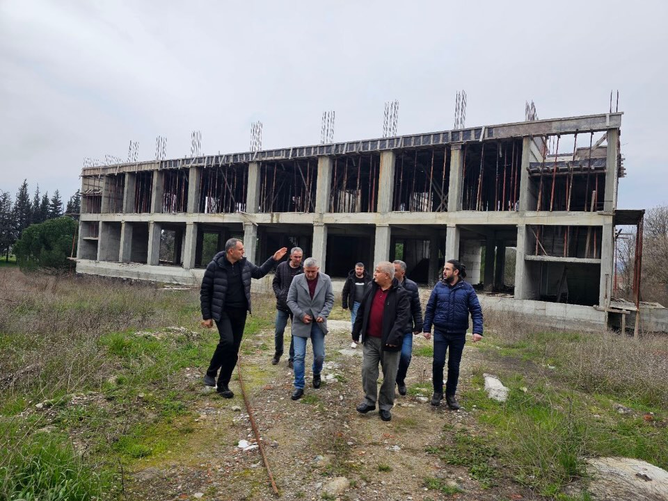 Savaştepe’de yapımı süren 8 derslikli okul ve 100 kişilik yurt