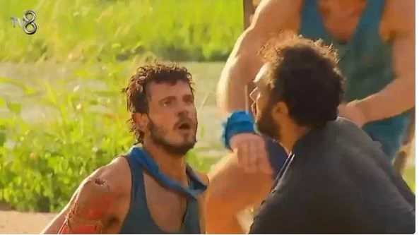 Survivor’da artan tartışmalar izleyicilerin dikkatini çekerken, Engincan’ın Bayhan’a yönelik hareketi