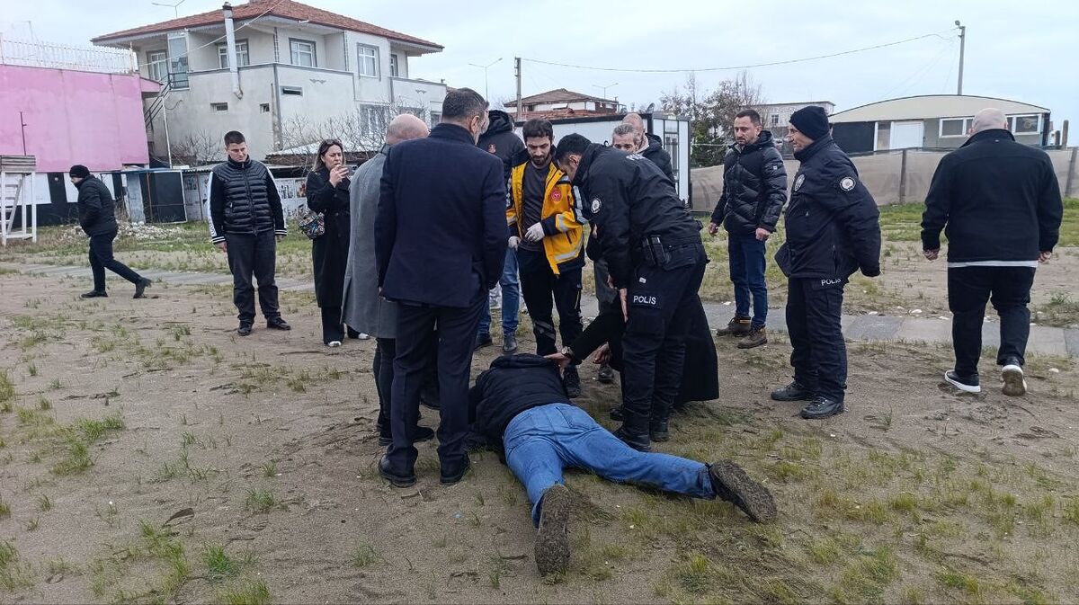 Kızını Göremeyen Baba Cinnet Geçirdi! AW634146 06 - Marmara Bölge Gazetesi