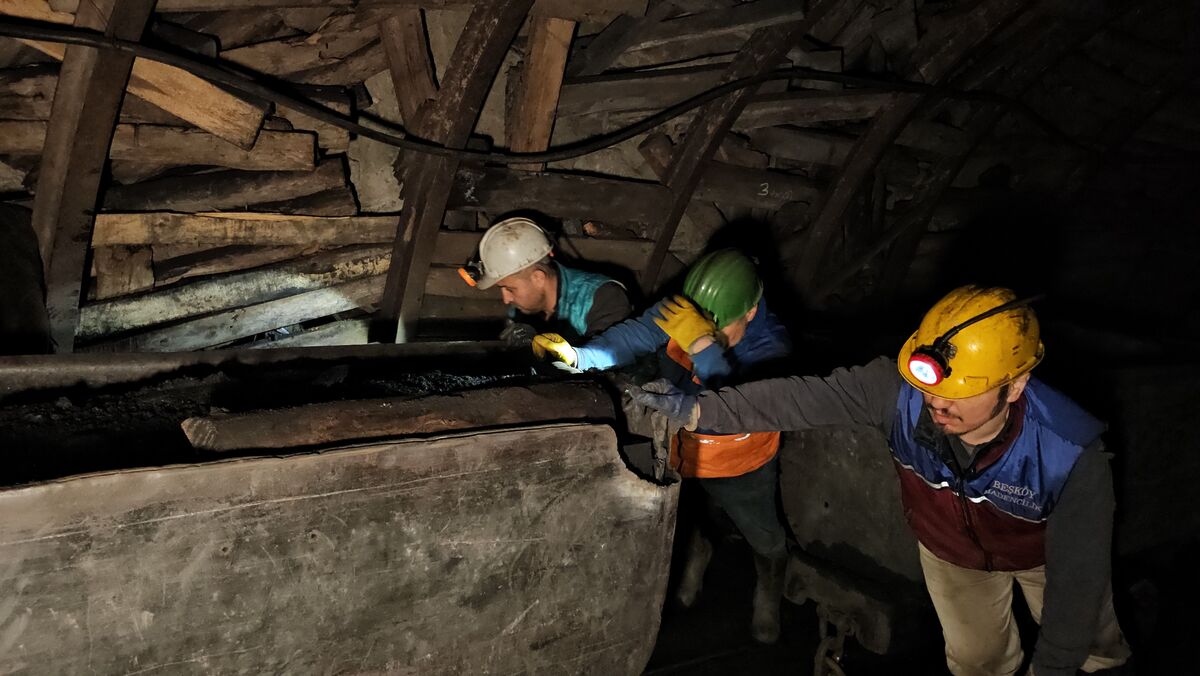 Madenciler Yerin 120 Metre Altında Sahur Yaptı AW645245 03 - Marmara Bölge Gazetesi