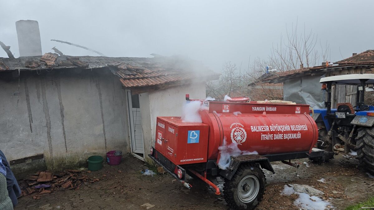 Deprem Bölgesinde Yangın Faciası! AW647708 03 - Marmara Bölge Gazetesi