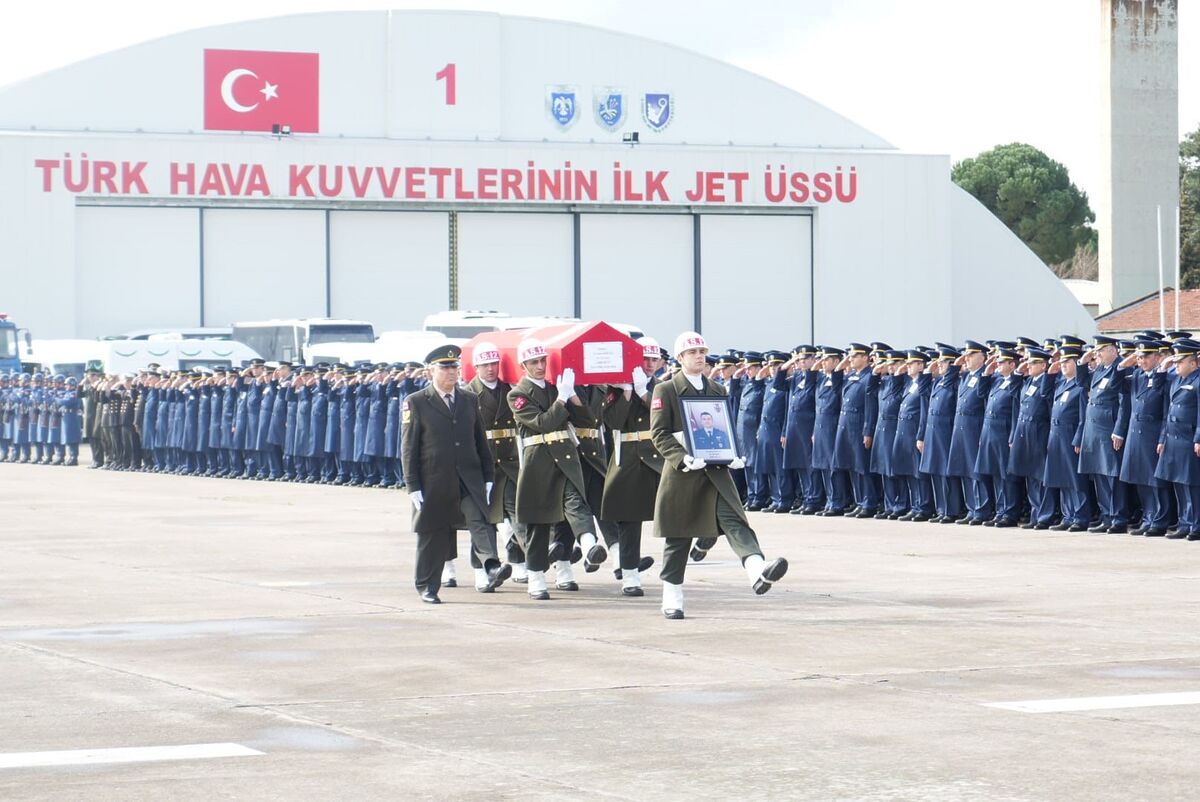Şehit Pilot İbrahim Bolat Gözyaşlarıyla Memleketine Uğurlandı AW649397 04 - Marmara Bölge Gazetesi
