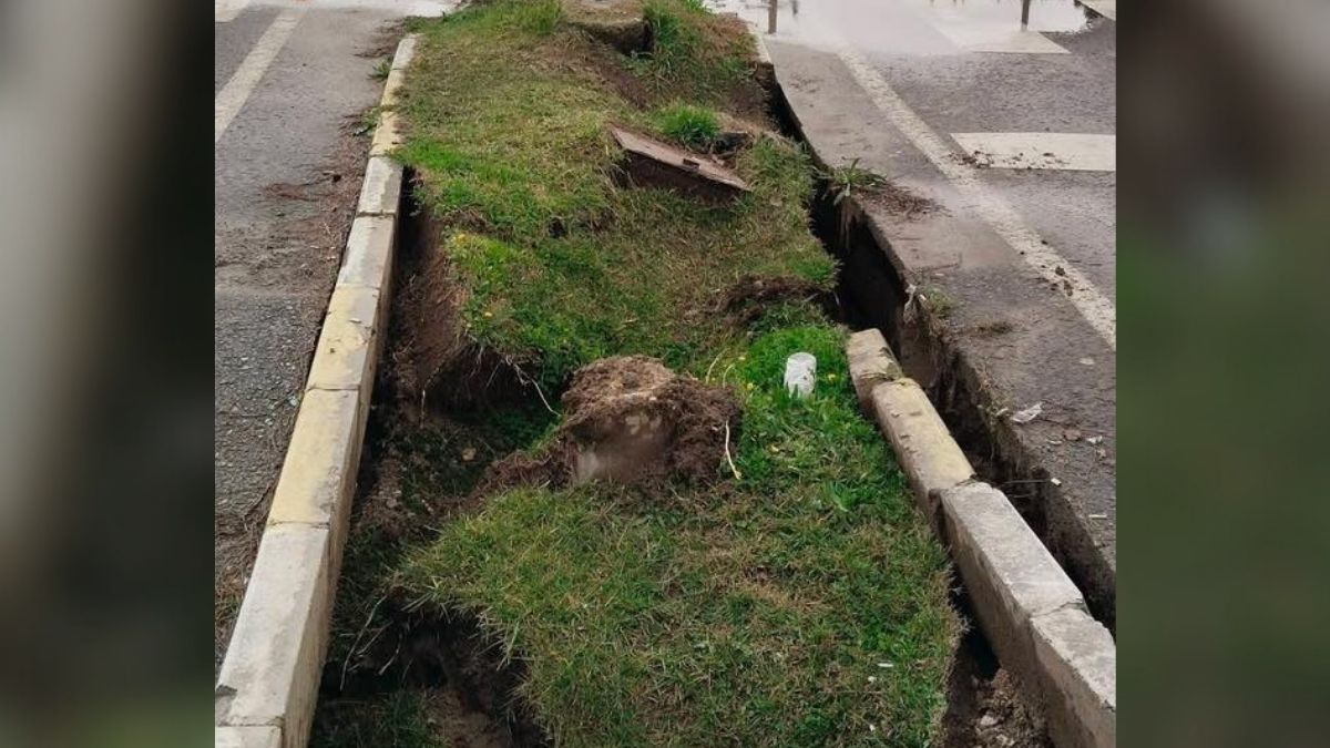 Balıkesir Burhaniye’ye bağlı Ören Mahallesi’nde ana kanalizasyon hattında göçme meydana