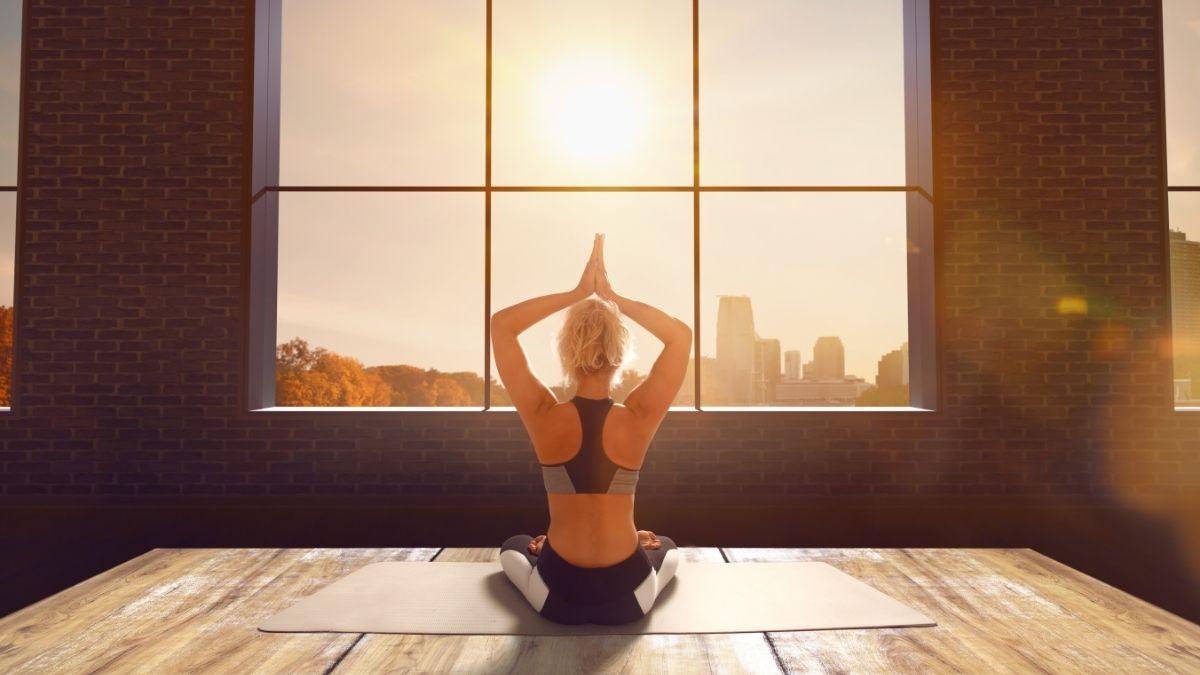 Ayvalık Belediyesi, kadınlara yönelik ücretsiz yoga dersleriyle beden ve zihin