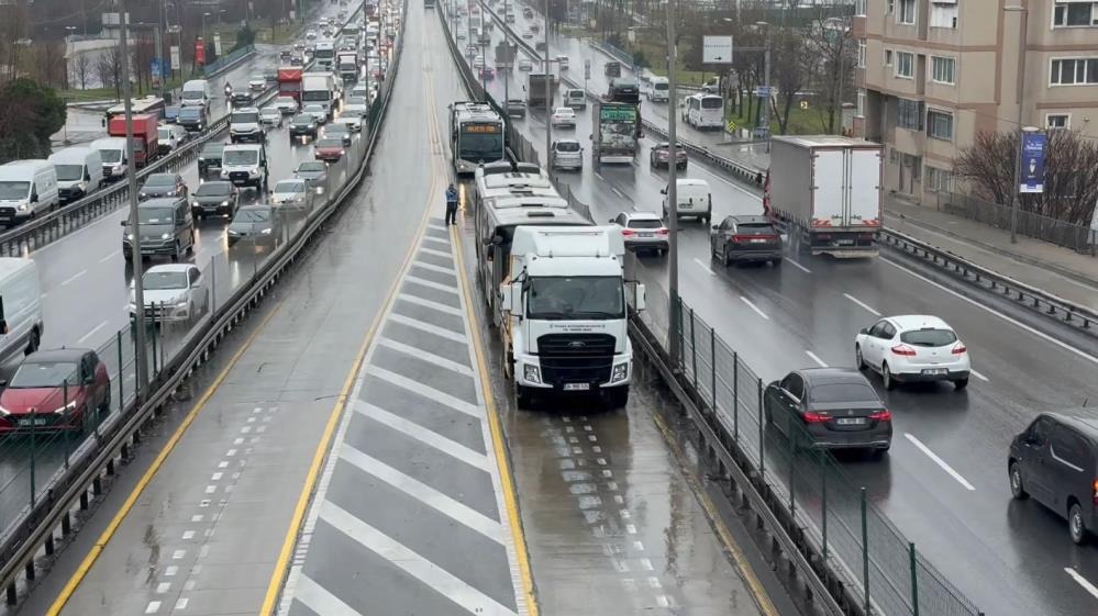 Metrobüsler Kafa Kafaya Çarpıştı GetFile 4 - Marmara Bölge Gazetesi