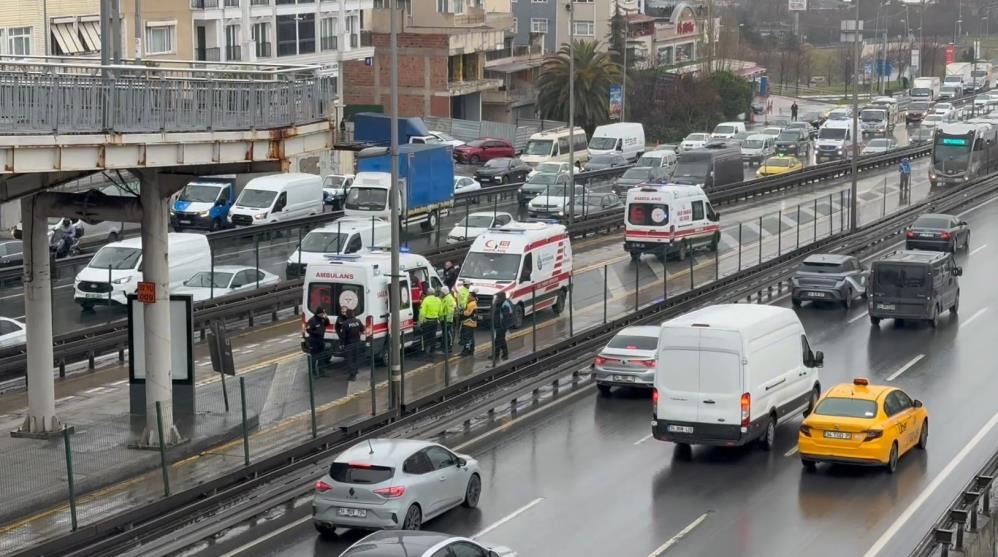 Metrobüsler Kafa Kafaya Çarpıştı GetFile 5 - Marmara Bölge Gazetesi