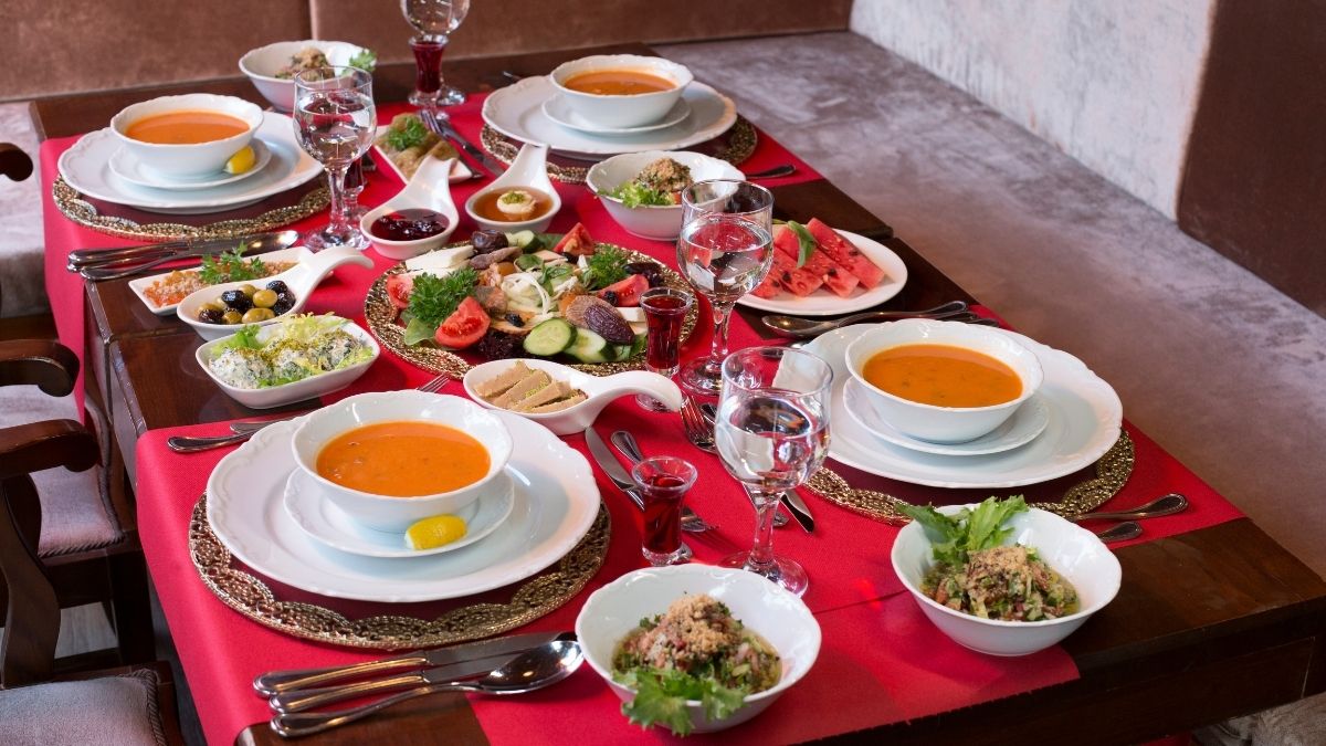 Edremit’te Ramazan ayının son günü olan Arefe’de iftar saati netleşti.
