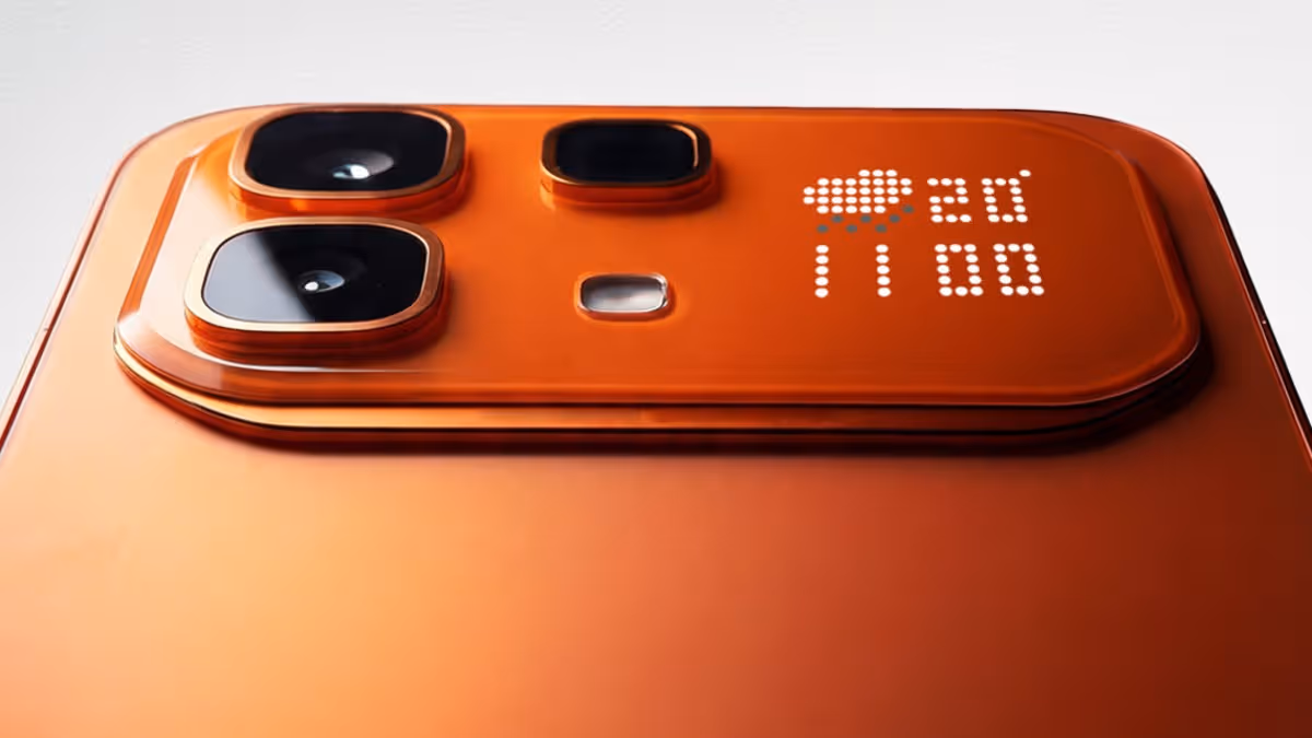 Nokta matris ekranlı arka tasarımıyla dikkat çeken Infinix Note 60