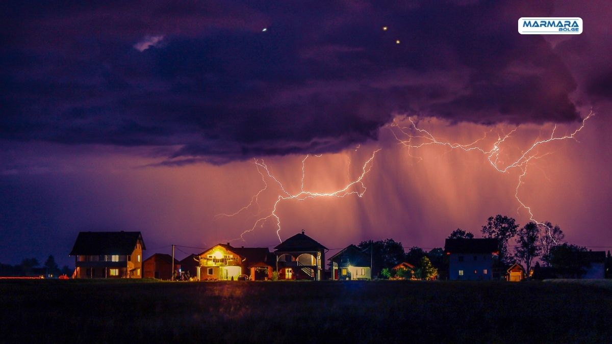 Meteoroloji verilerine göre hafta boyunca sağanak yağış etkili olacak. Sıcaklıklar
