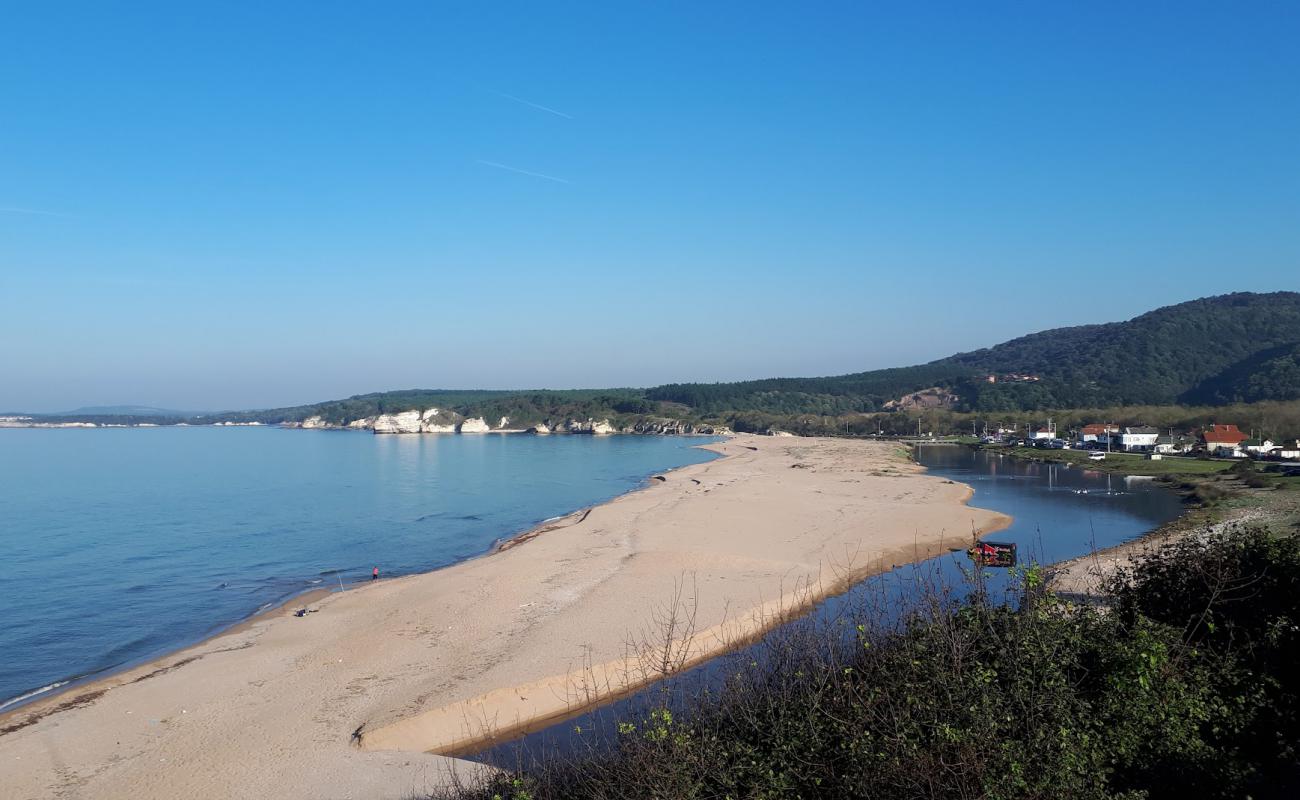 Antalya’da Şehrin İçinde Doğal Bir Mola: Sarısu Plajı TR401231 - Marmara Bölge Gazetesi
