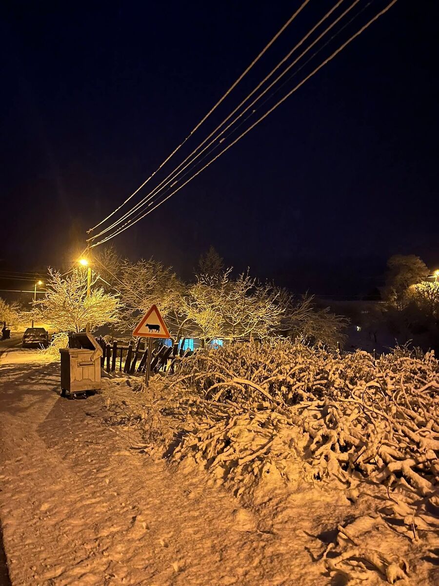 Kepsut’a Gece Yarısı Kar Yağdı! WhatsApp Image 2026 02 26 at 11.01.41 - Marmara Bölge Gazetesi