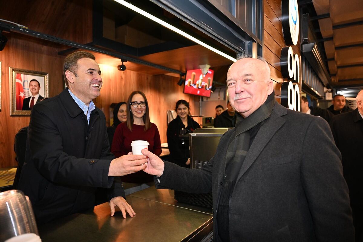 Dursunbey’de Binlerce Kişilik İftar Sofrası dcbb7453 381a 4bea 9f3f 78f194e3f5ad - Marmara Bölge Gazetesi