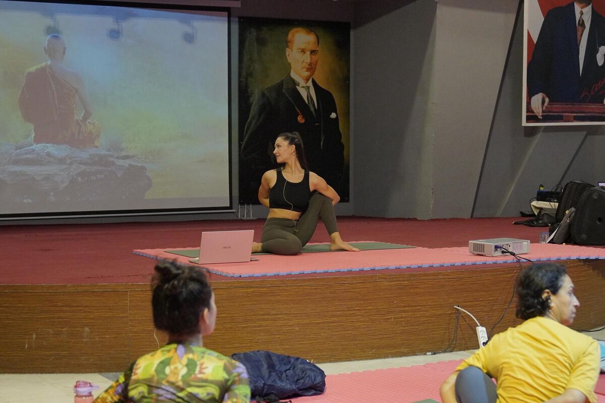 Balıkesir’de Ücretsiz Yoga Kurslarına Yoğun İlgi f8a623ac 12b3 4b5b aebd 40ee54c69940 - Marmara Bölge Gazetesi
