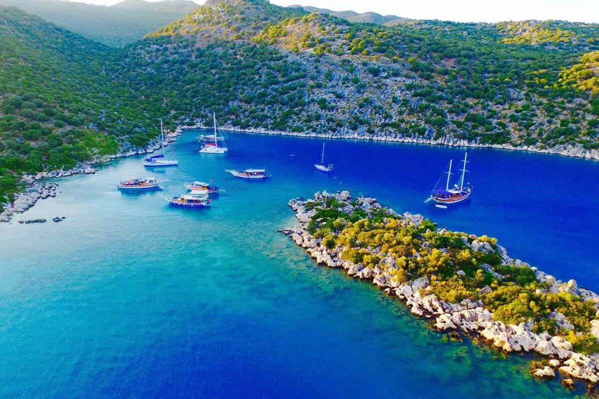 Doğanın Kalbinde Sessizlik: Tatilcilerin Yeni Favori Plajı gokkaya koyu 1 - Marmara Bölge Gazetesi