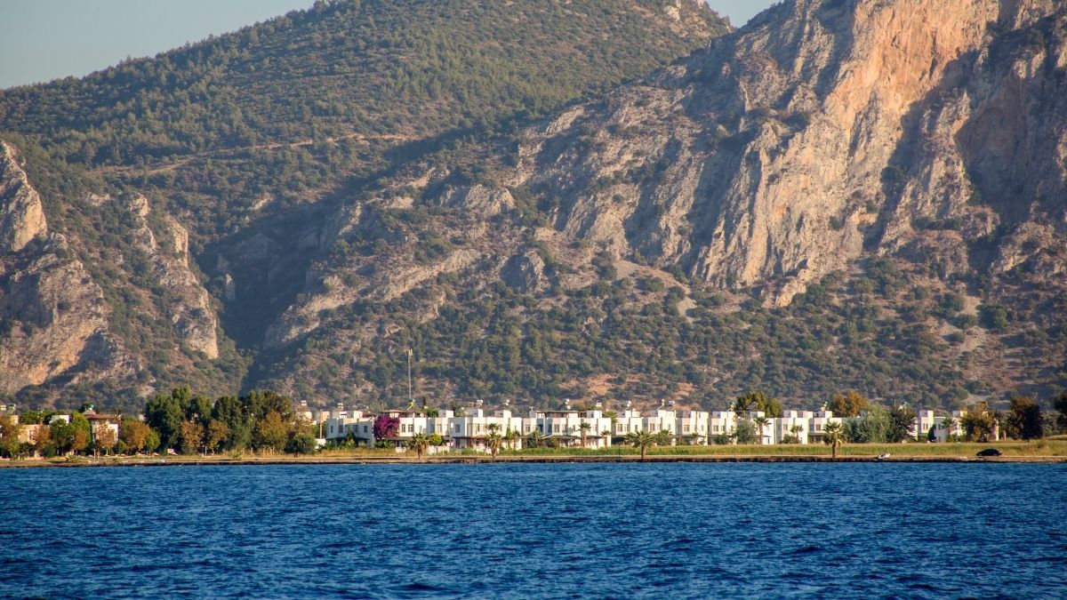 Tatilcilerin Yeni Rotası Belli Oldu: Gümbet Sahili Yükselişte haber gorseli 82 1 - Marmara Bölge Gazetesi