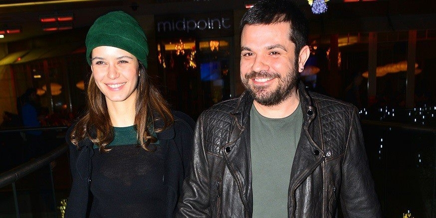 Beren Saat Müzik Dünyasına Girdi: CapitaliZoo’ya Kenan Doğulu Desteği raw beren saat kenan dogulu cifti yazar oldu 978576077 - Marmara Bölge Gazetesi