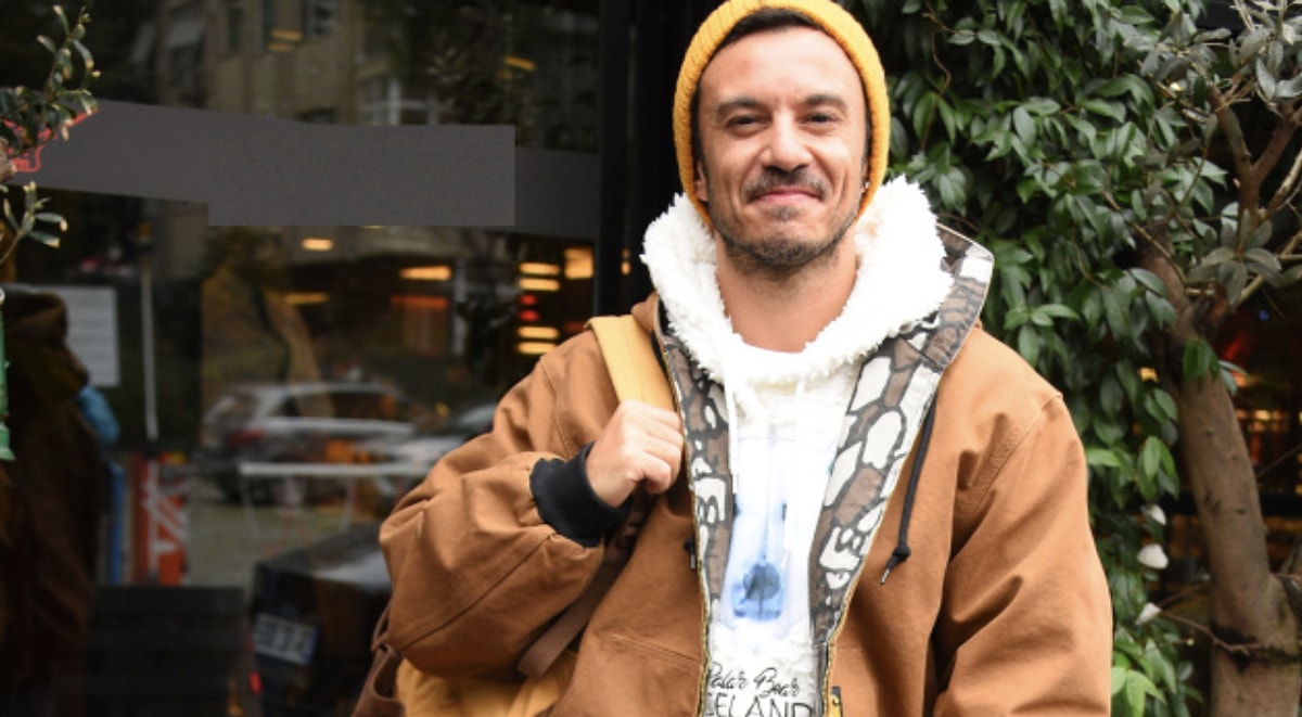 Habertürk'ün haberine göre, Pop müziğin sevilen isimlerinden Buray, uzun süren