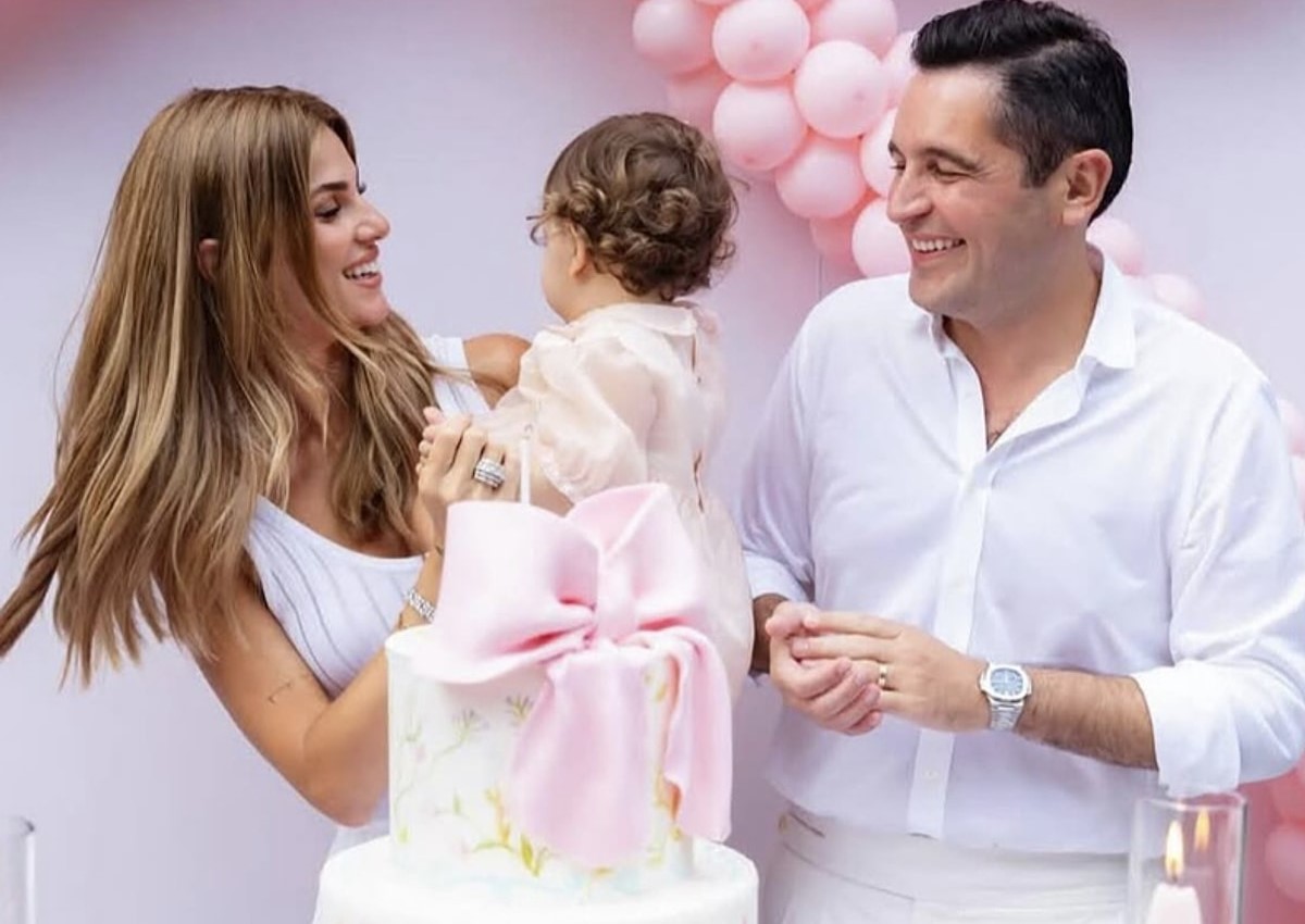 Cemiyet hayatının yakından takip edilen isimlerinden Nazlı Sabancı ve Hacı