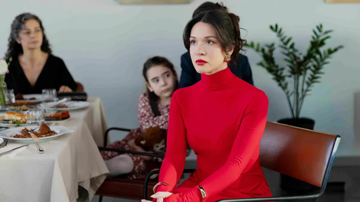 Star TV ekranlarında iki sezondur yayınlanan Sahipsizler için final kararı
