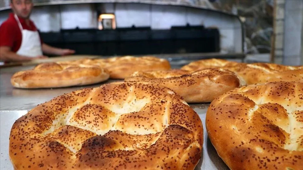 Ramazan ayının yaklaşmasıyla birlikte İzmir’de pide fiyatları da netleşti. İzmir