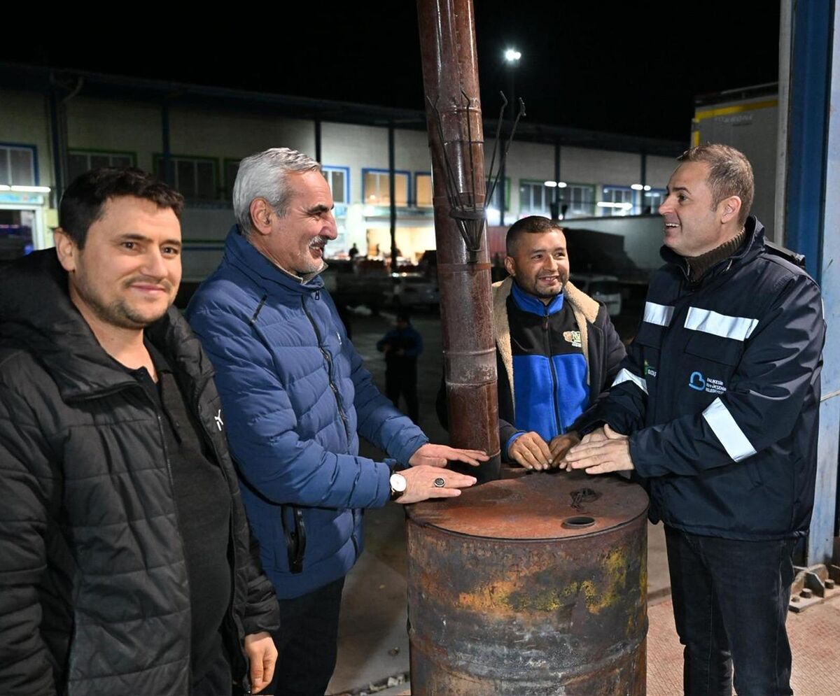 Balıkesir’de Hal Esnafıyla Sahur Buluşması 1141fb39 3922 47e6 b9b5 dd0d013a4056 - Marmara Bölge Gazetesi