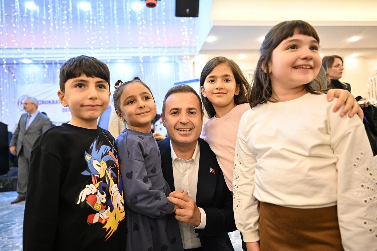 Ahmet Akın Gurbetteki Balıkesirlilerle İftarda Buluştu 5147f65c 25c2 416e a1b4 7dd43010f384 - Marmara Bölge Gazetesi