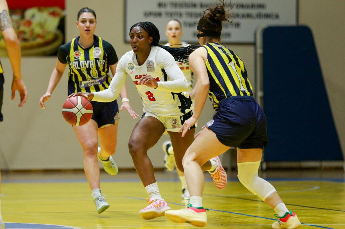Halkbank Türkiye Kadınlar Basketbol Ligi’nin 24. haftasında Aslan Yol Burhaniye