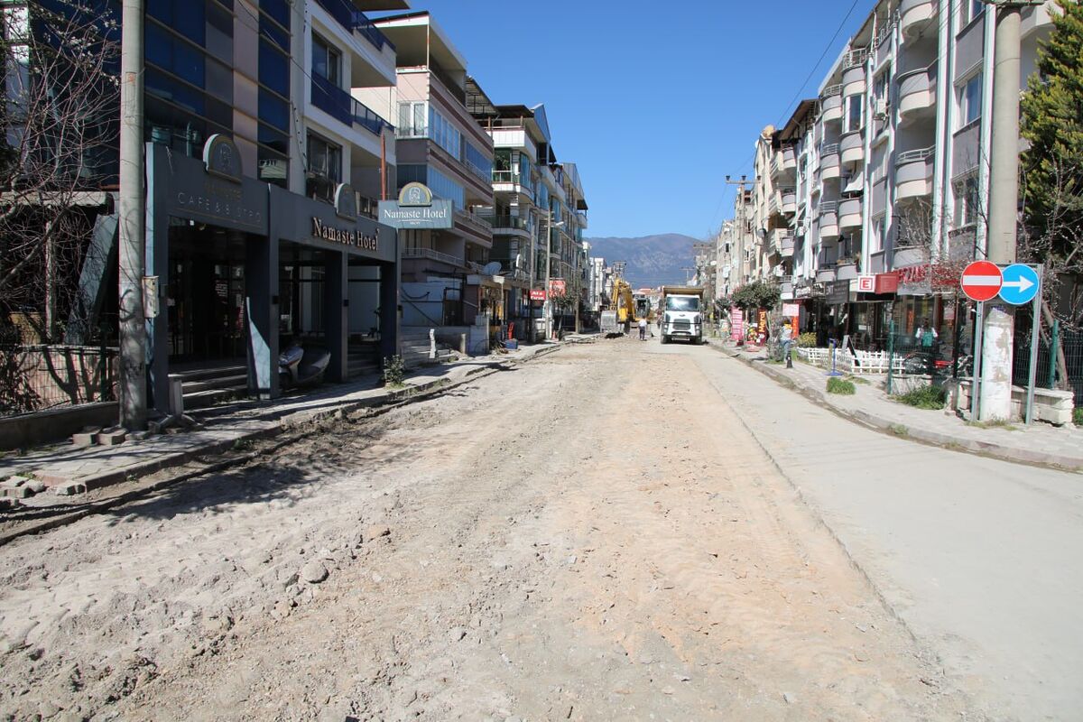 Edremit’te Değişim Bitmiyor! 649224937 934348832289476 6594409555954493257 n - Marmara Bölge Gazetesi