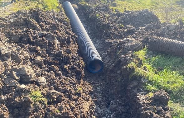 Balatlı Mahallesi’nde menfez yol çalışmaları tamamlanarak bölgedeki ulaşım daha güvenli