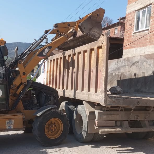 Bigadiç’te Çevre Düzenleme Devam Ediyor 650346375 122234096342300867 8980120322173004913 n - Marmara Bölge Gazetesi