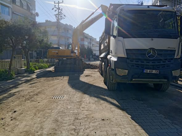 Edremit, Şaşkın! 651718995 936441165413576 7602995115699314057 n - Marmara Bölge Gazetesi