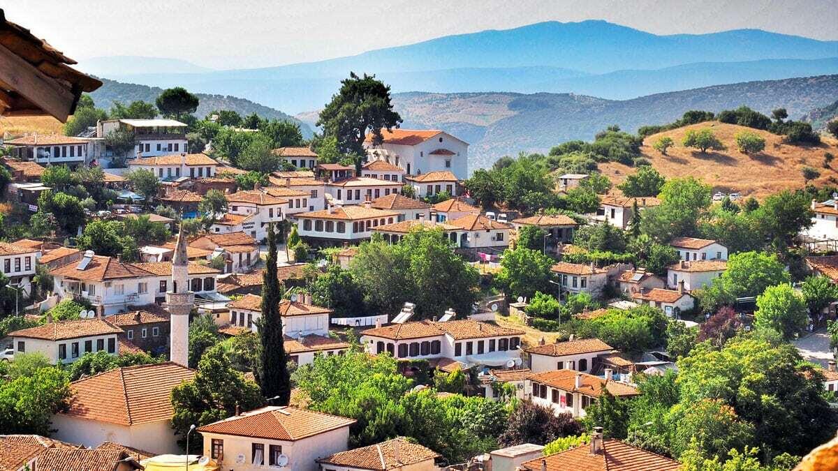 İzmir’in en çok ilgi gören turistik noktalarından biri olan Şirince,