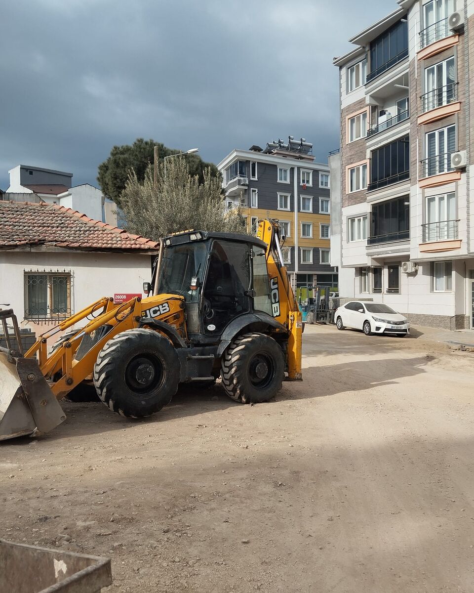 Edremit’te Yol Sorunu İçin Kritik Hamle 658771536 947764504281242 7123303401350992002 n - Marmara Bölge Gazetesi