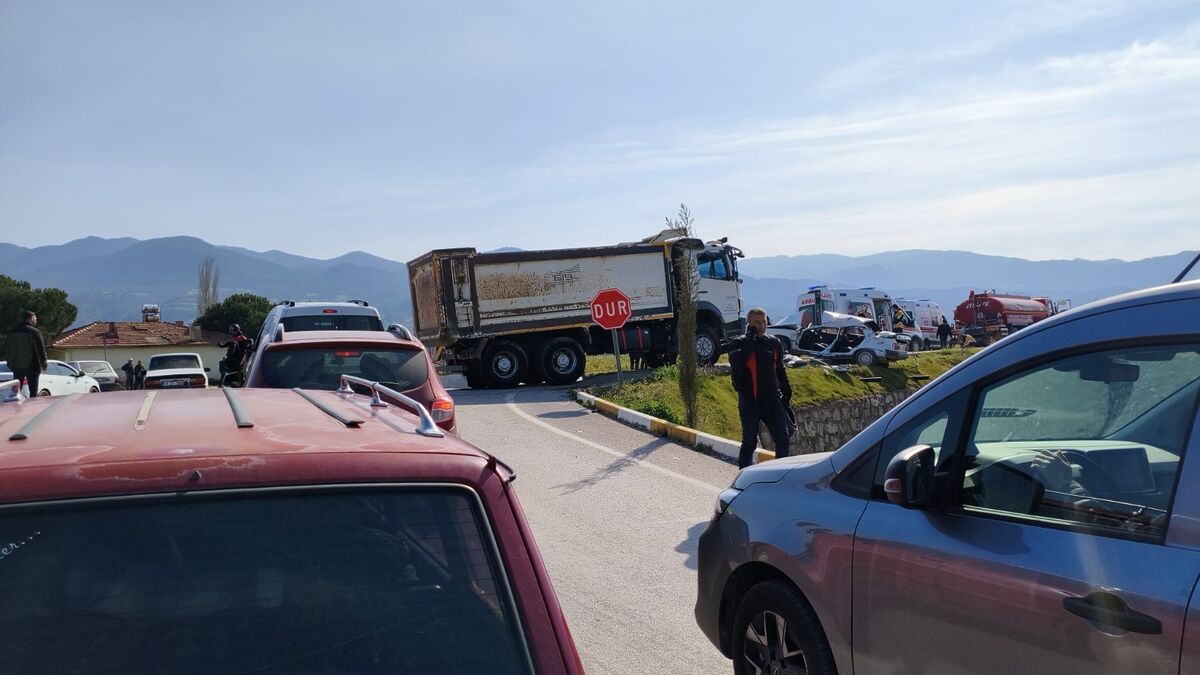 Sındırgı’da Feci Kaza: 1 Ölü, 2 Yaralı AW658156 04 - Marmara Bölge Gazetesi