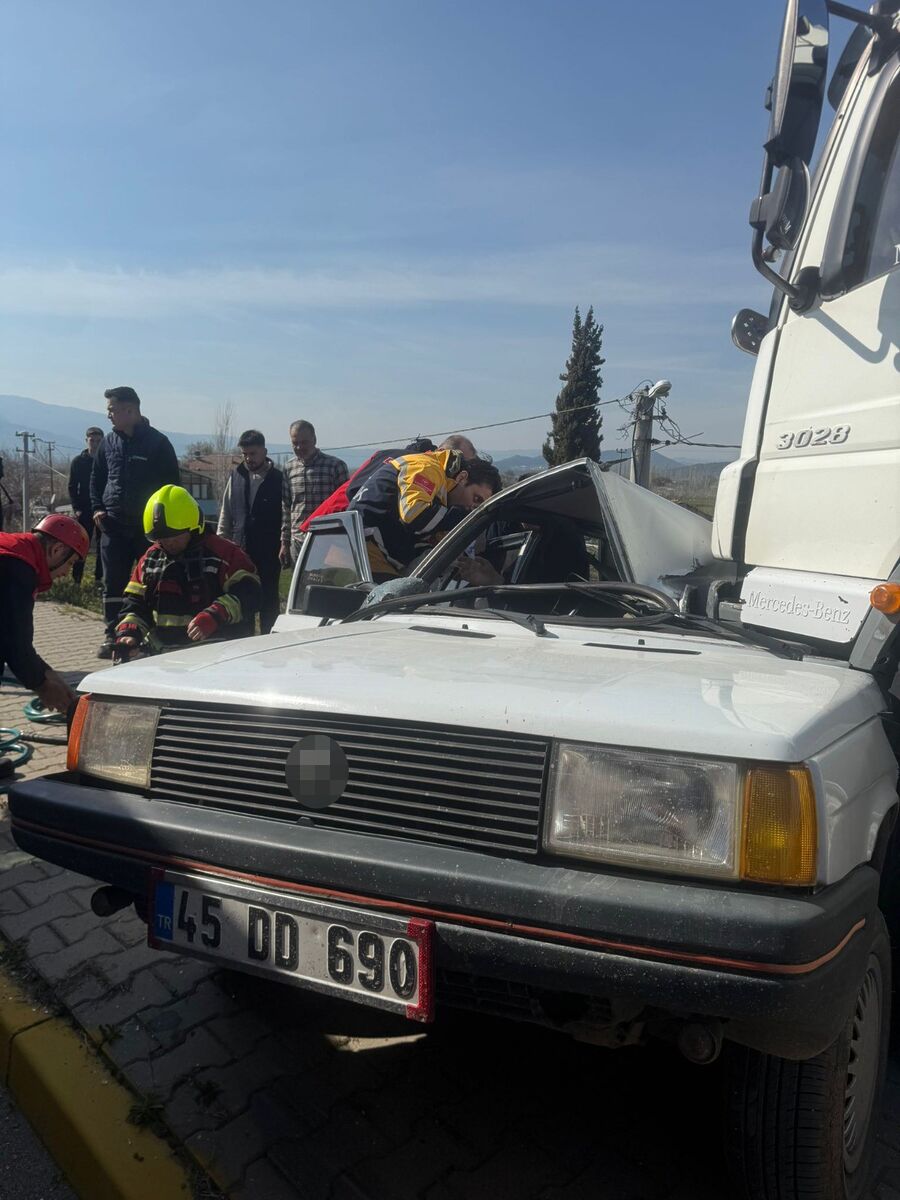 Sındırgı’da Feci Kaza: 1 Ölü, 2 Yaralı AW658156 05 - Marmara Bölge Gazetesi
