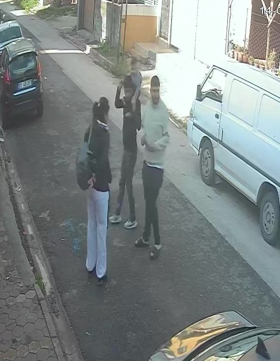 Altınları Çalıp Eğlendiler! AW664443 02 - Marmara Bölge Gazetesi