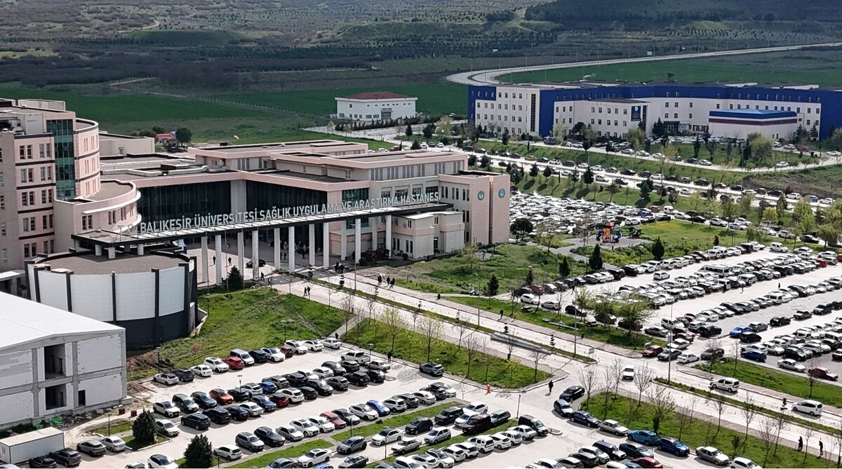 Balıkesir Üniversitesi Tıp Fakültesi Hastanesi’nde gerçekleştirilen kritik müdahale, hayati risk