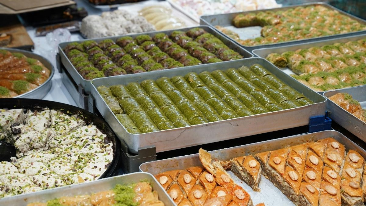 Ramazan Bayramı öncesinde gıda güvenliğini sağlamak amacıyla üretim ve satış