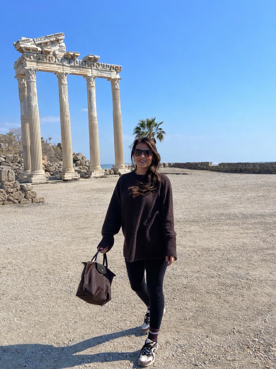 Aslı Enver’e Benzeyen Genç Kadın Sosyal Medyada Gündem Oldu! Gunes enerjisi ile calisanlara selam olsun☺️ - Marmara Bölge Gazetesi
