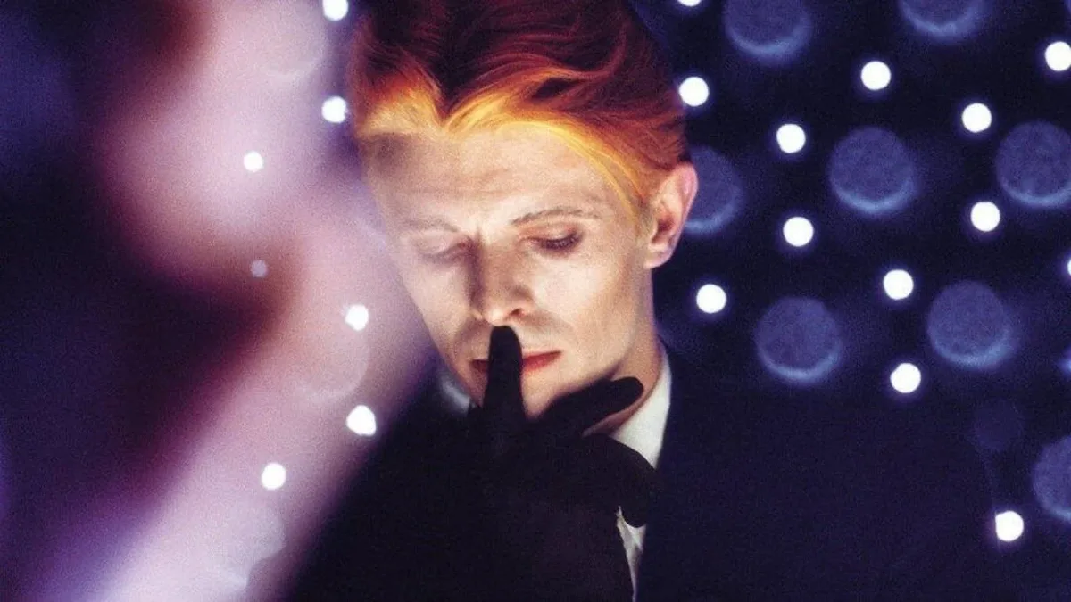 The Man Who Fell to Earth - Marmara Bölge Gazetesi