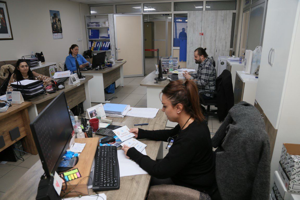 Edremit’te Alışveriş Kartı Desteği Başladı WhatsApp Image 2026 02 27 at 17.11.32 2 - Marmara Bölge Gazetesi