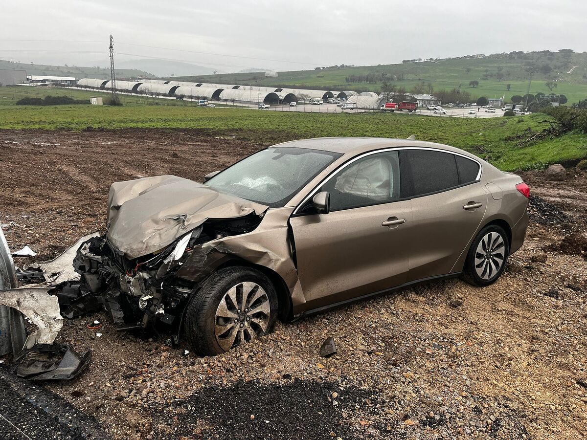 Kepsut-Balıkesir karayolunda sabah saatlerinde meydana gelen trafik kazasında bir sürücü